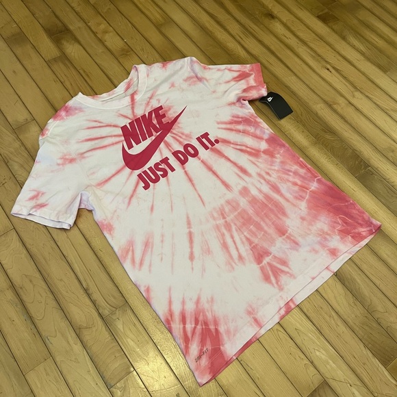 Just Do It Nike T-Shirt - Picture 4 of 4